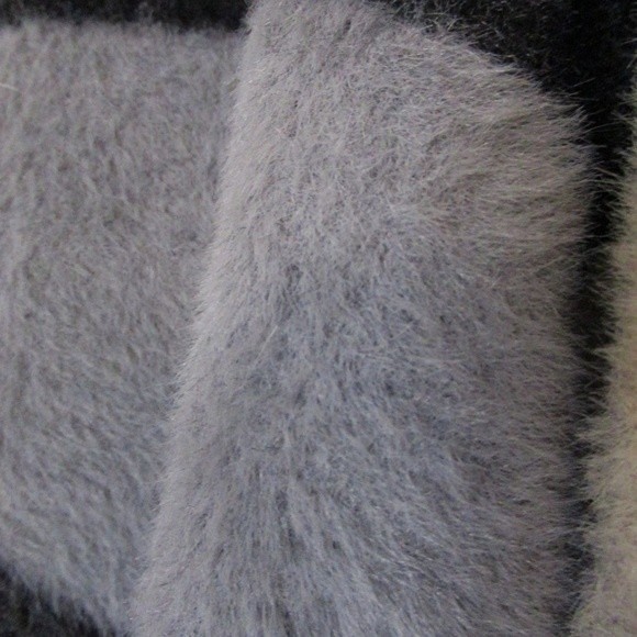 Michelle Nicole Fuzzy Sweater Wool Blend - Picture 6 of 6